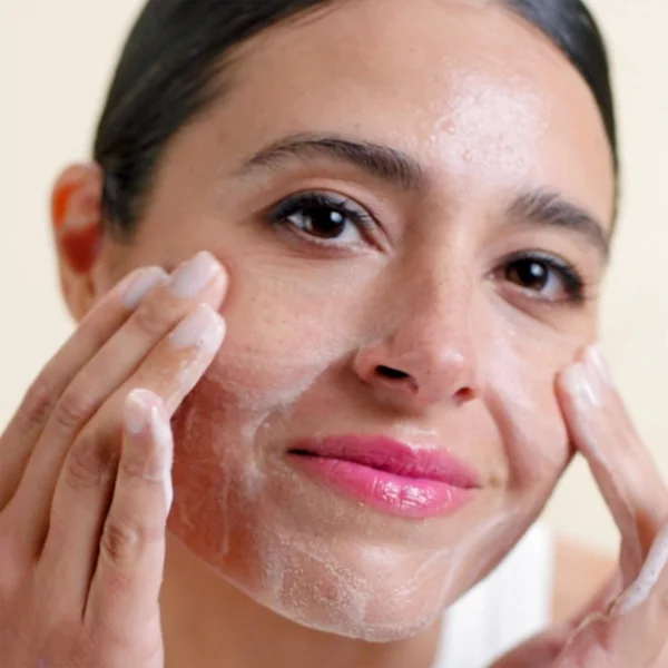 IT Cosmetics Confidence In A Cleanser 148ml