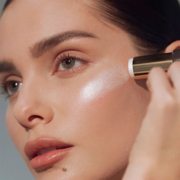 RÓGLOW Skin Stick 8g (Various Shades)