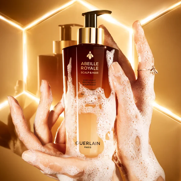 GUERLAIN Abeille Royale Revitalising And Fortifying Care Shampoo 290ml