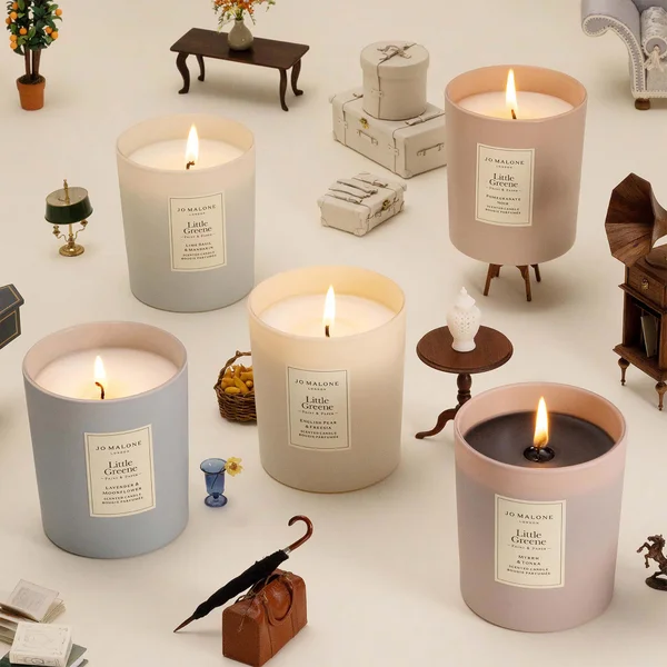 Jo Malone London Special-Edition English Pear & Freesia Scented Candle 200g