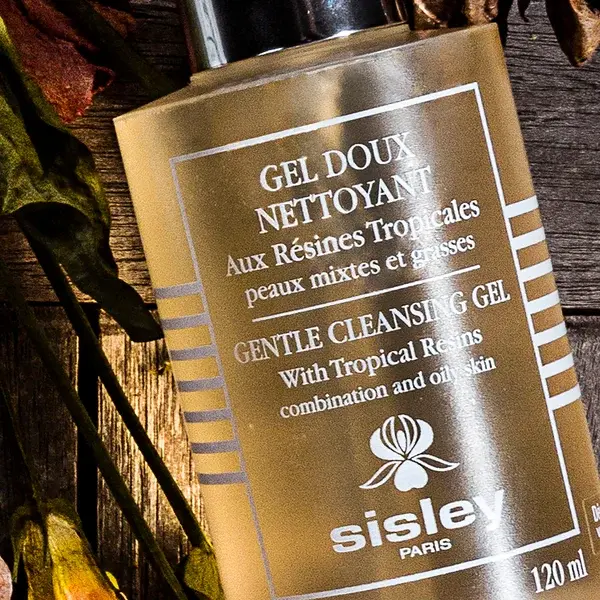 Sisley Paris Gentle Cleansing Gel With Tropical Resins 120ml
