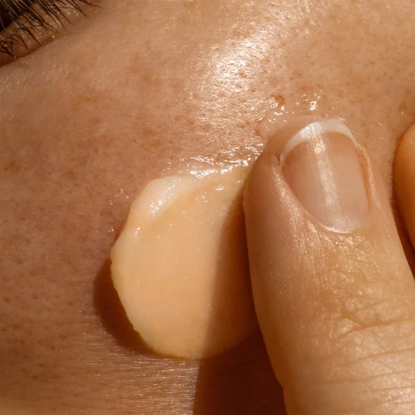 Alpha-H Melting Moment Cleansing Balm With Wild Orange Leaf Extract 18g