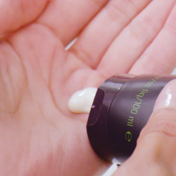 Aveda Invati Ultra Advanced Fortifying Leave-in Treatment 100ml