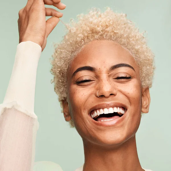 Briogeo Be Gentle Be Kind Banana + Coconut Nourishing Superfood Shampoo 369ml