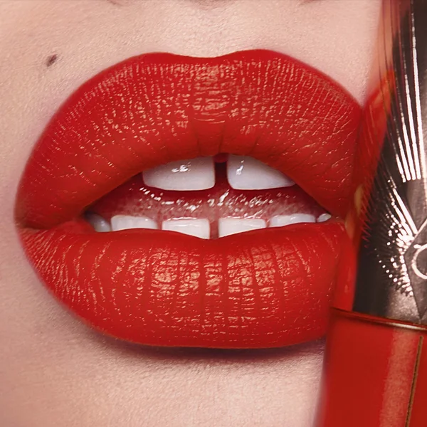 Charlotte Tilbury Airbrush Flawless Lip Blur (Various Shades)