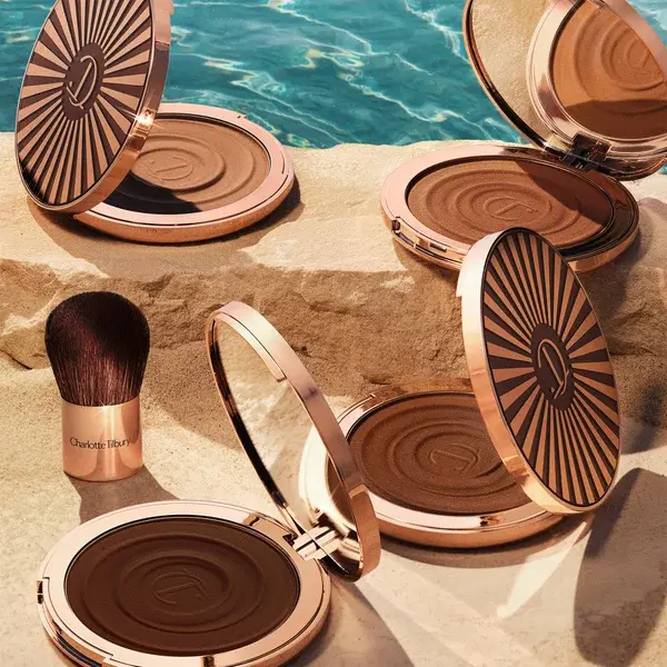 Charlotte Tilbury Beautiful Skin Bronzing Brush