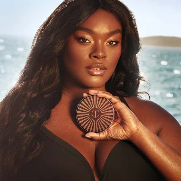 Charlotte Tilbury Beautiful Skin Bronzing Brush