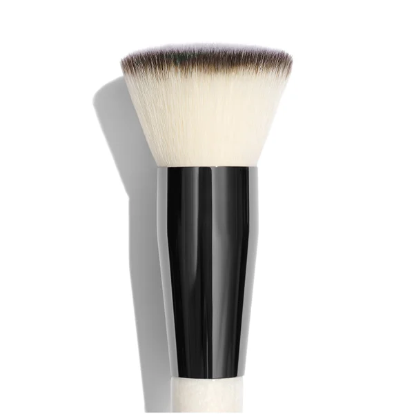Chantecaille Buff And Blur Brush