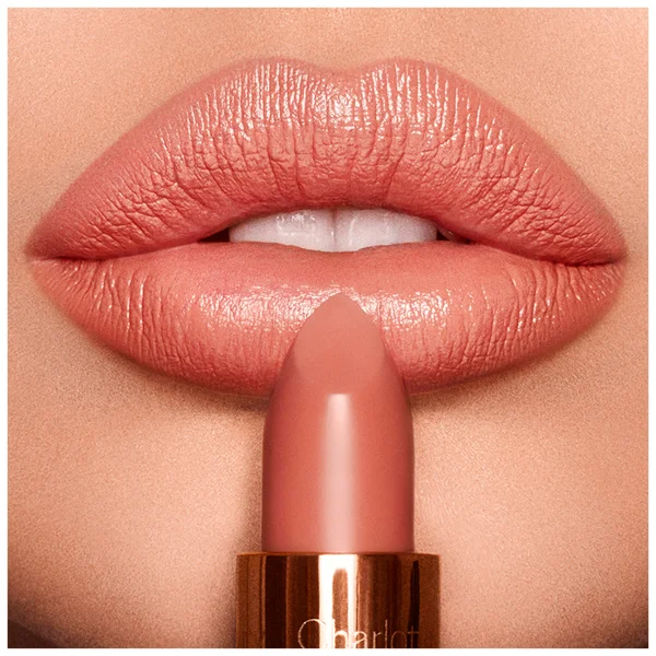 Charlotte Tilbury K.I.S.S.I.N.G
