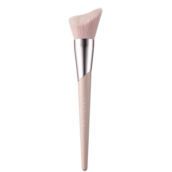 Fenty Beauty Cheek-Hugging Bronzer Brush - 190