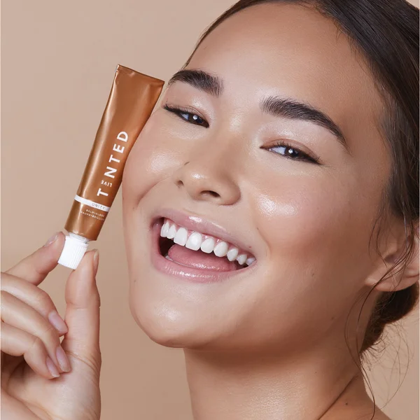 Live Tinted Unity Balm Gloss