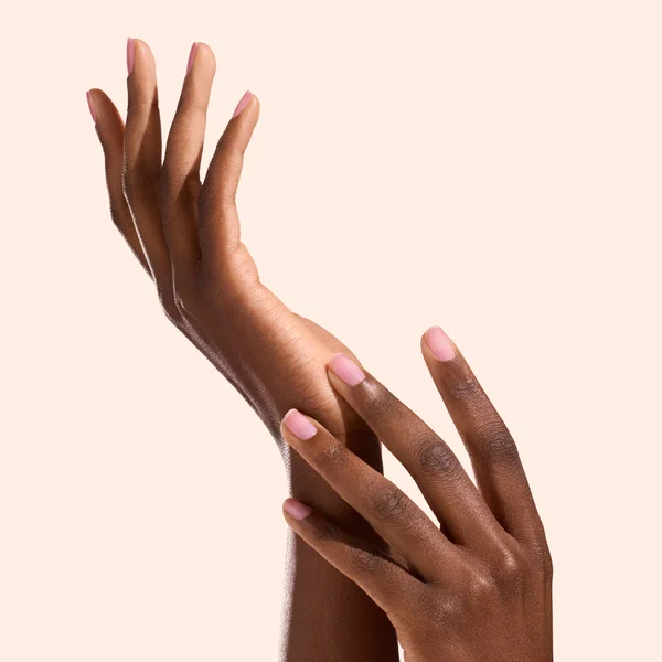 Manucurist Active Glow Polish 15ml - Grape