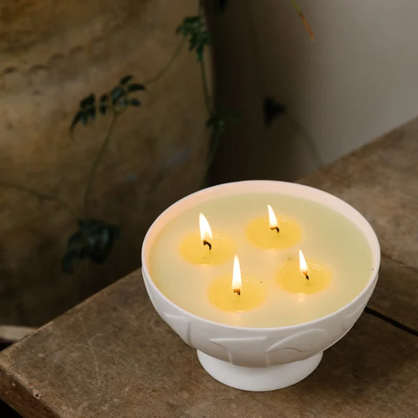 Vyrao Large Wonder Candle 570g