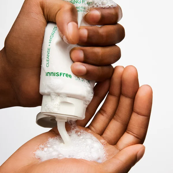 INNISFREE Green Tea Amino Acid Cleansing Foam 150g