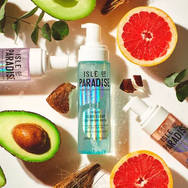 Isle Of Paradise Glow Clear Self-Tanning Mousse - Medium 200ml