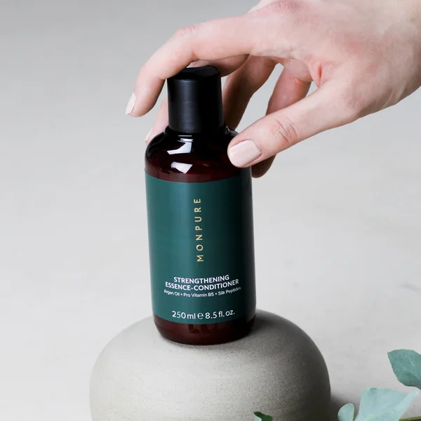MONPURE London Strengthening Essence-Conditioner 250ml