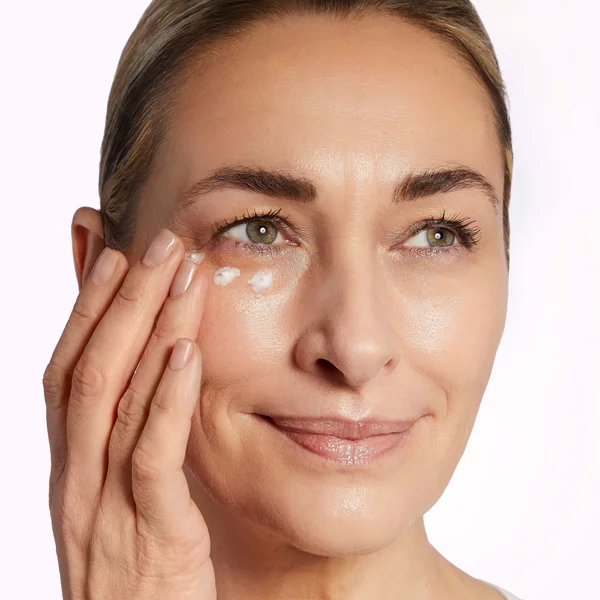 MZ Skin Soothe And Smooth - Hyaluronic Brightening Eye Complex