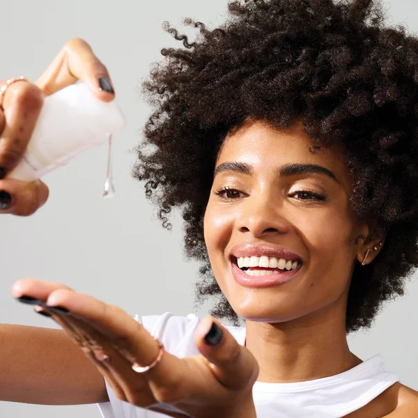 Olaplex Nourished Hair Essentials - No.4 No.5 & No.9 (Worth €98.00)