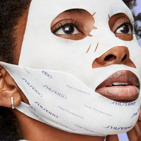 Shiseido Exclusive Vital Perfection LiftDefine Radiance Face Mask (Pack Of 6)