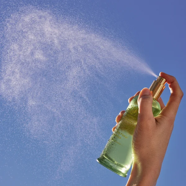 Tata Harper Hydrating Floral Essence (oil Free Moisturiser) 125ml