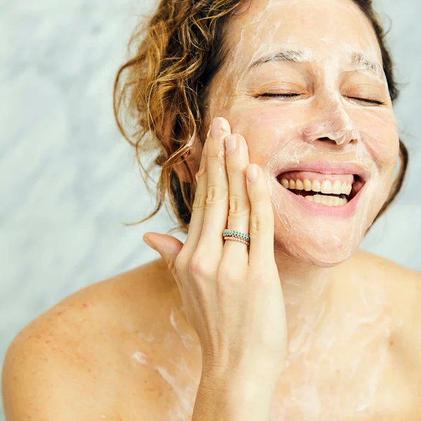 Tata Harper Regenerating Cleanser Daily Exfoliating And Clarifying Treatment 50ml