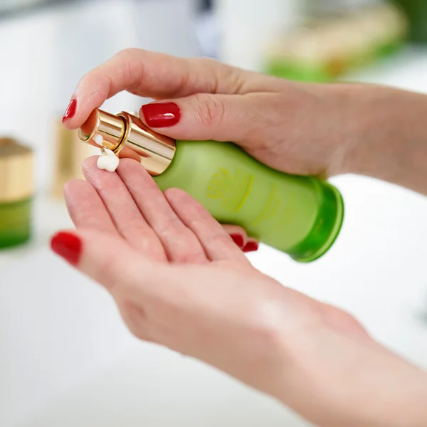 Tata Harper Repairative Moisturizer For Dry Skin 50ml